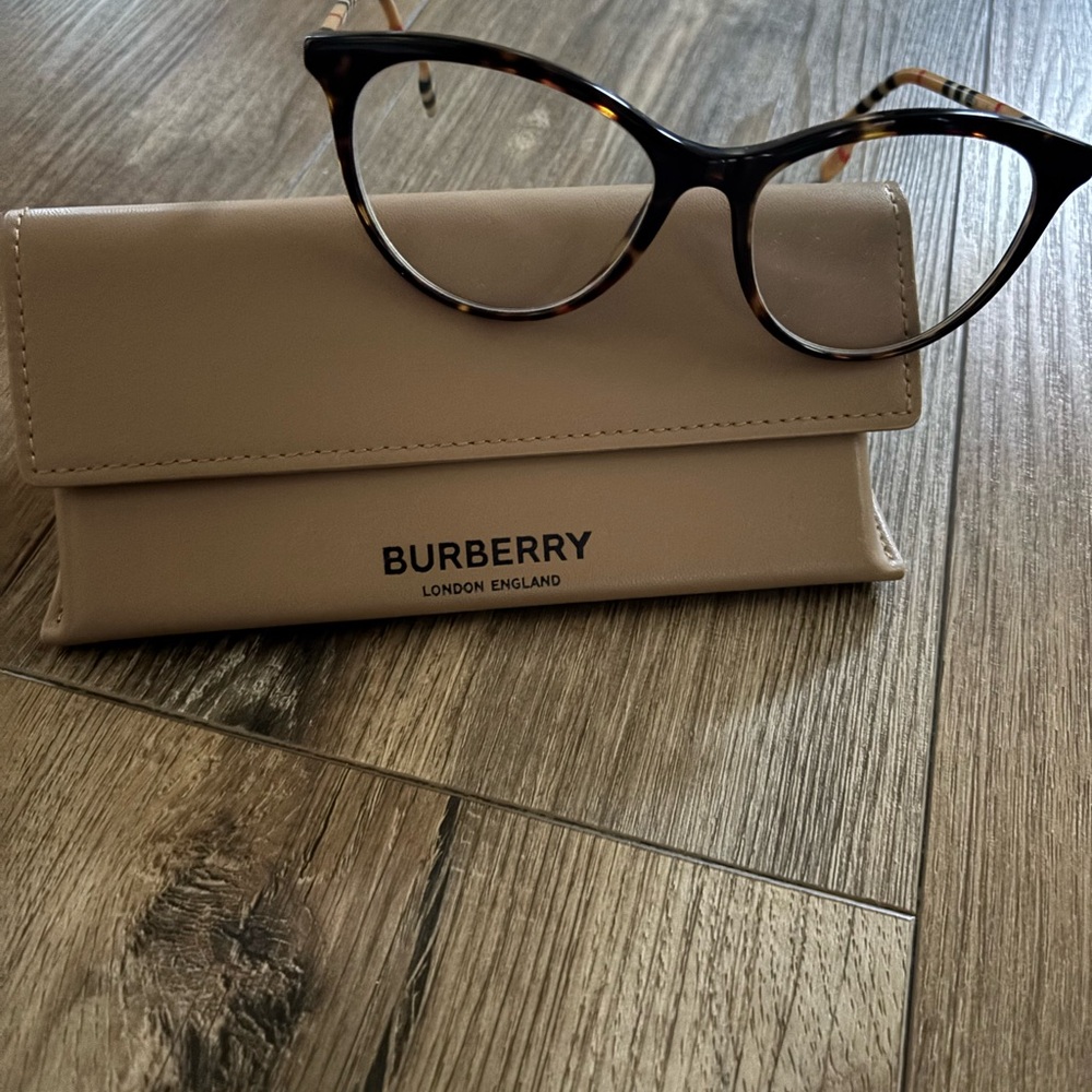 Burberry Tortoise Shell Eyewear with Beige Case